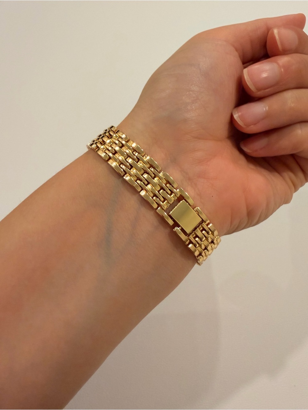 Quartz Gold-Tone Women's Bracelet Watch with Green Dial - Picture 8 of 8